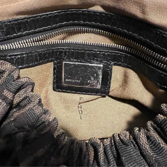 Authentic Fendi 😍 Great condition purchased from Bloomingdale’s…. - Picture 2 of 6